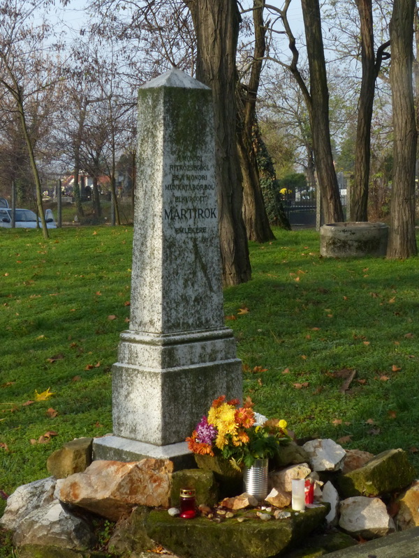 Monori  zsidĂł temetĂľ